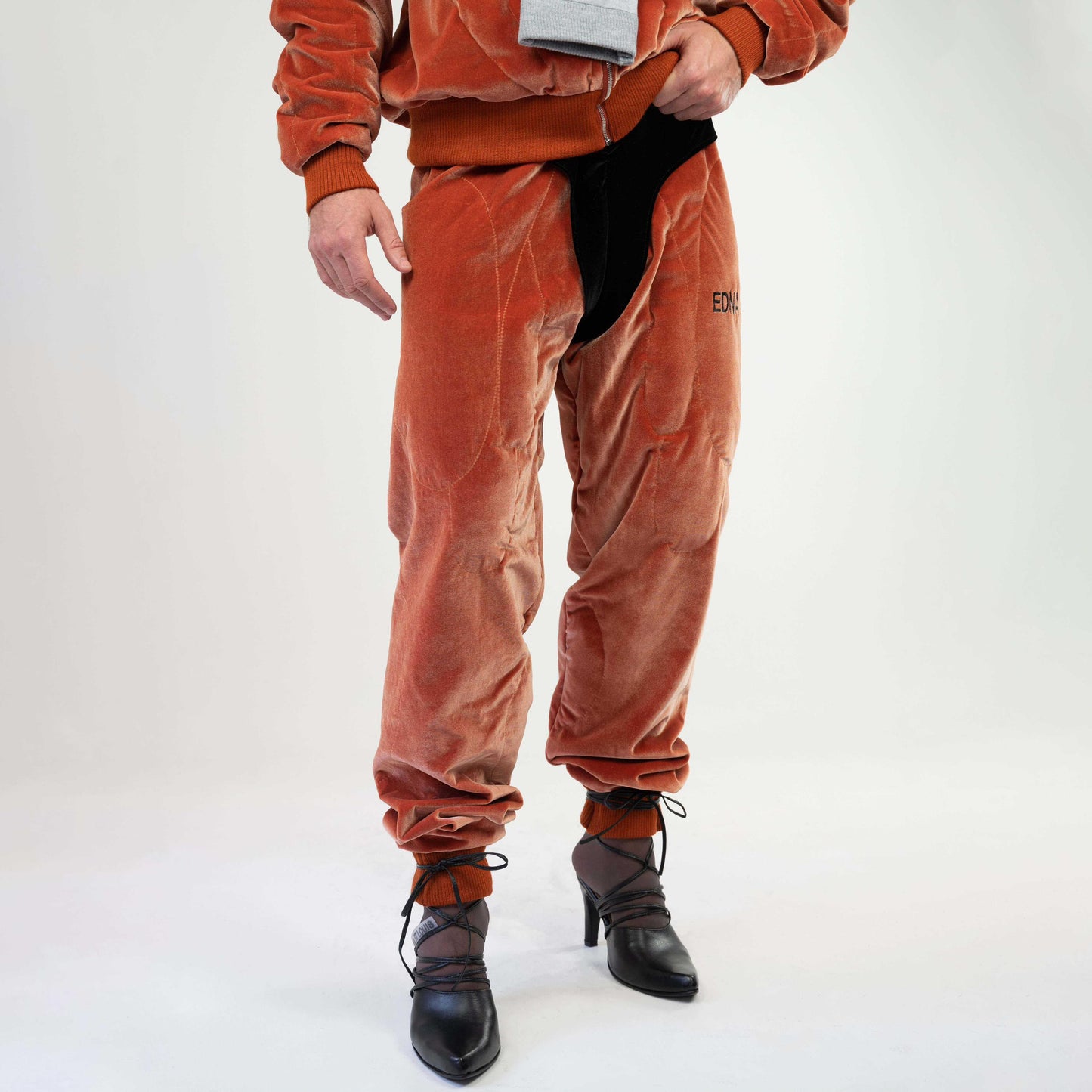 LIFT TRACK PANT
