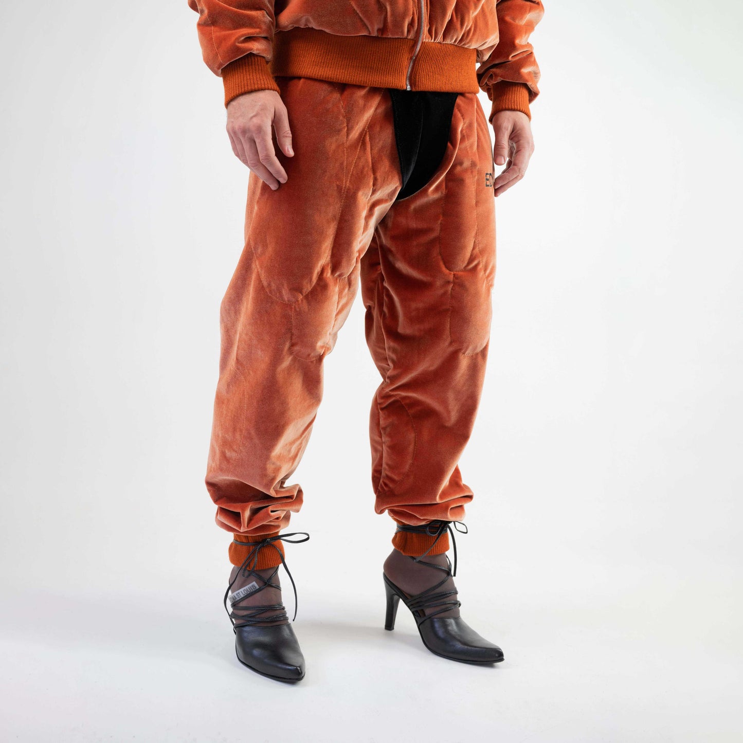 LIFT TRACK PANT