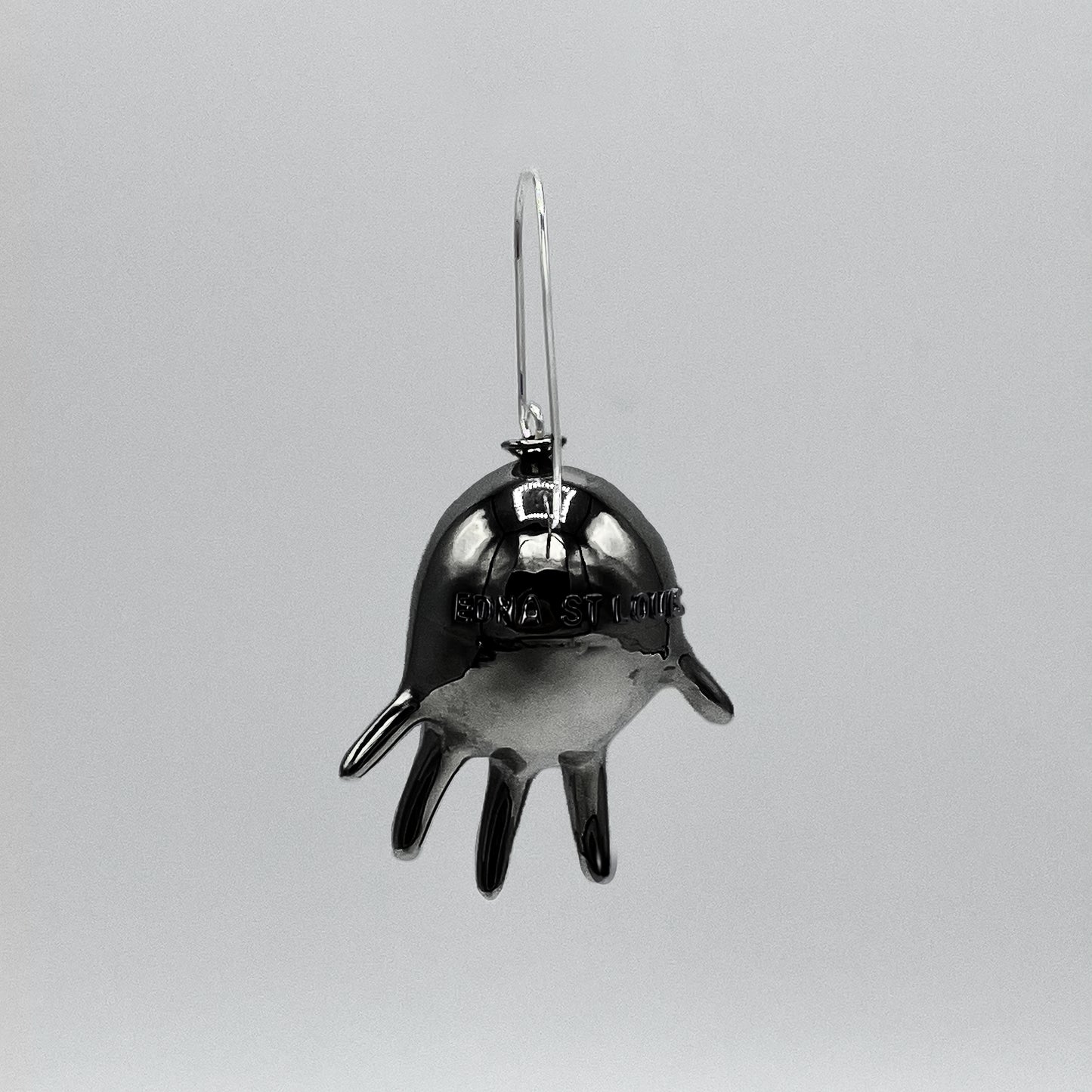 GLOVE BALLOON SINGLE EARRING