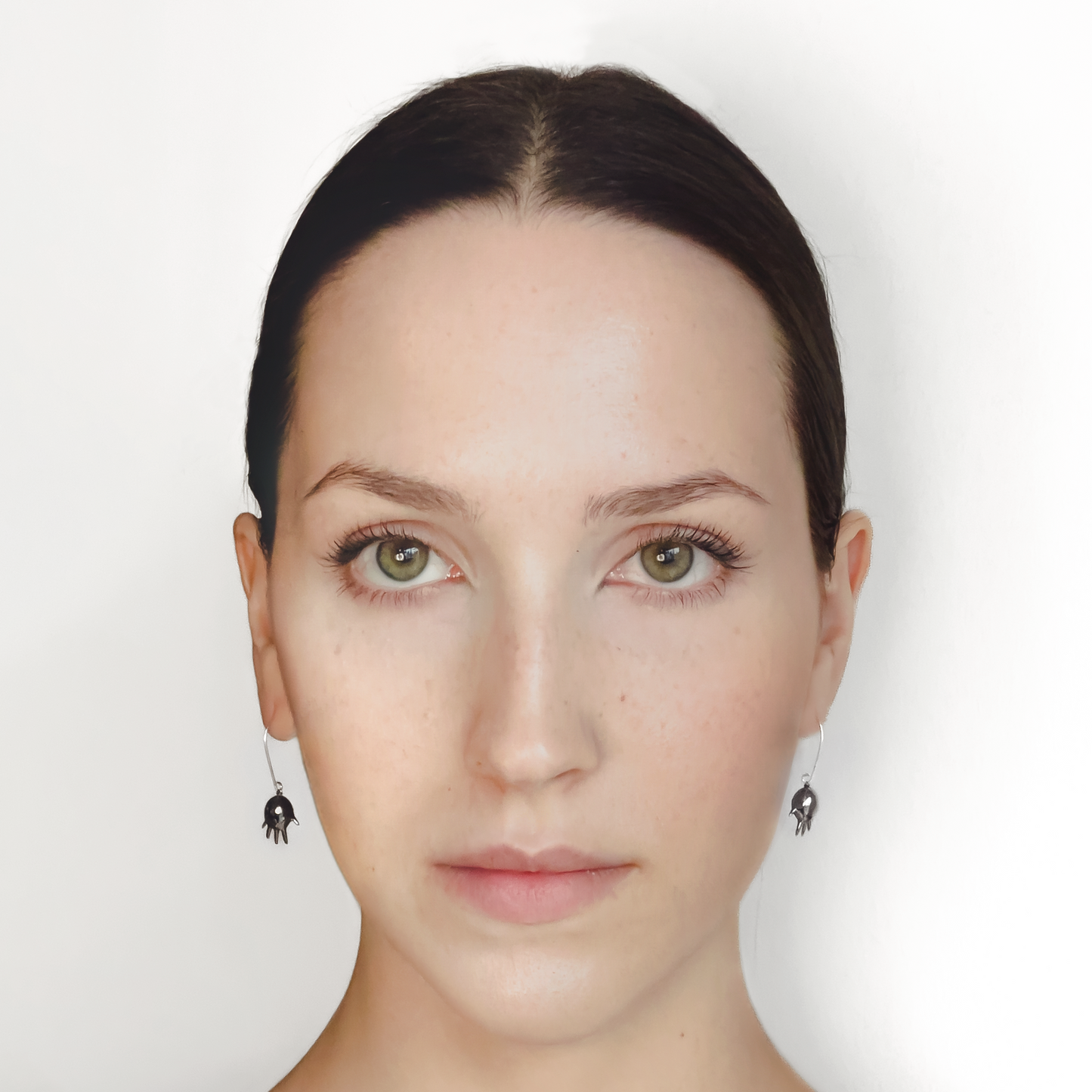 GLOVE BALLOON MINI EARRINGS